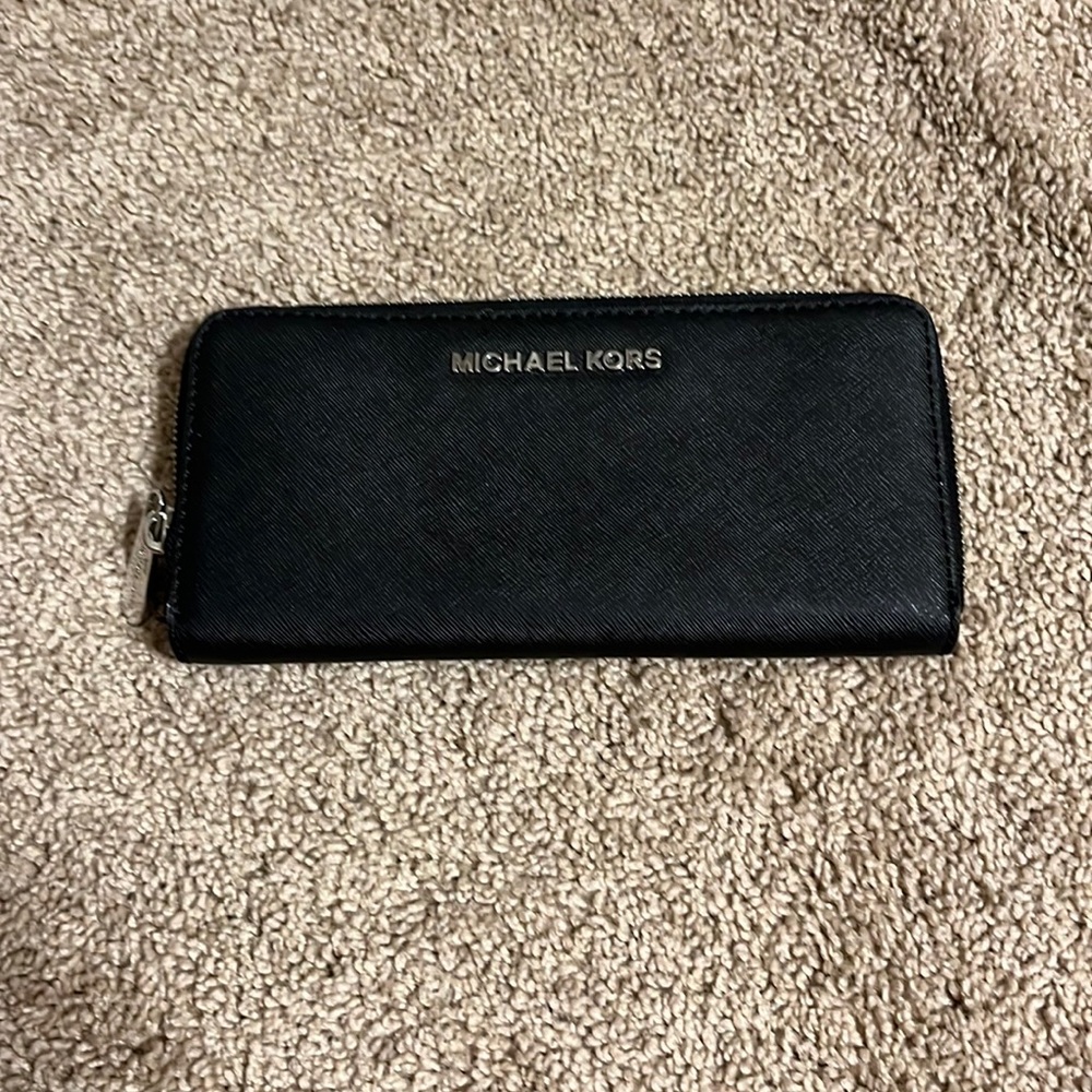 Michael’s kors wallet